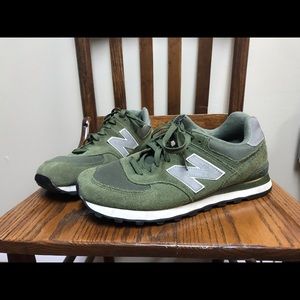 New Balance 574 size 9.5